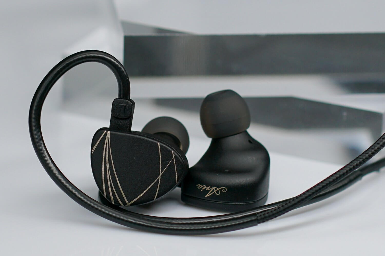 Buy Moondrop Aria Earphone at HiFiNage in India with warranty.