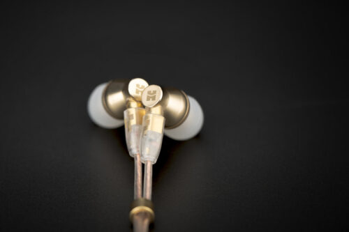 Buy HiFiMAN RE800 at HiFiNage in India with warranty.