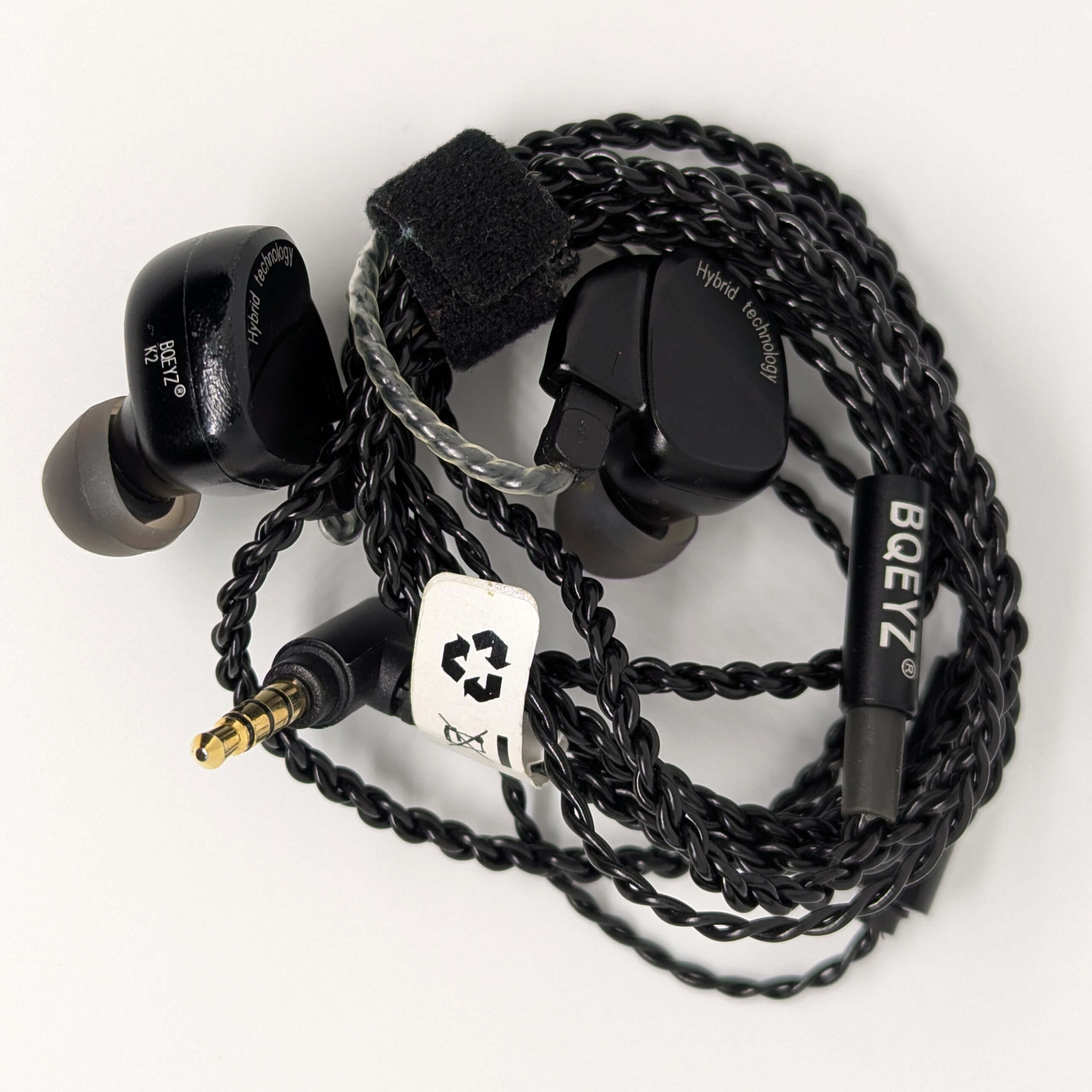 Buy BQEYZ K2 pre-owned earphones at hifinage in India.