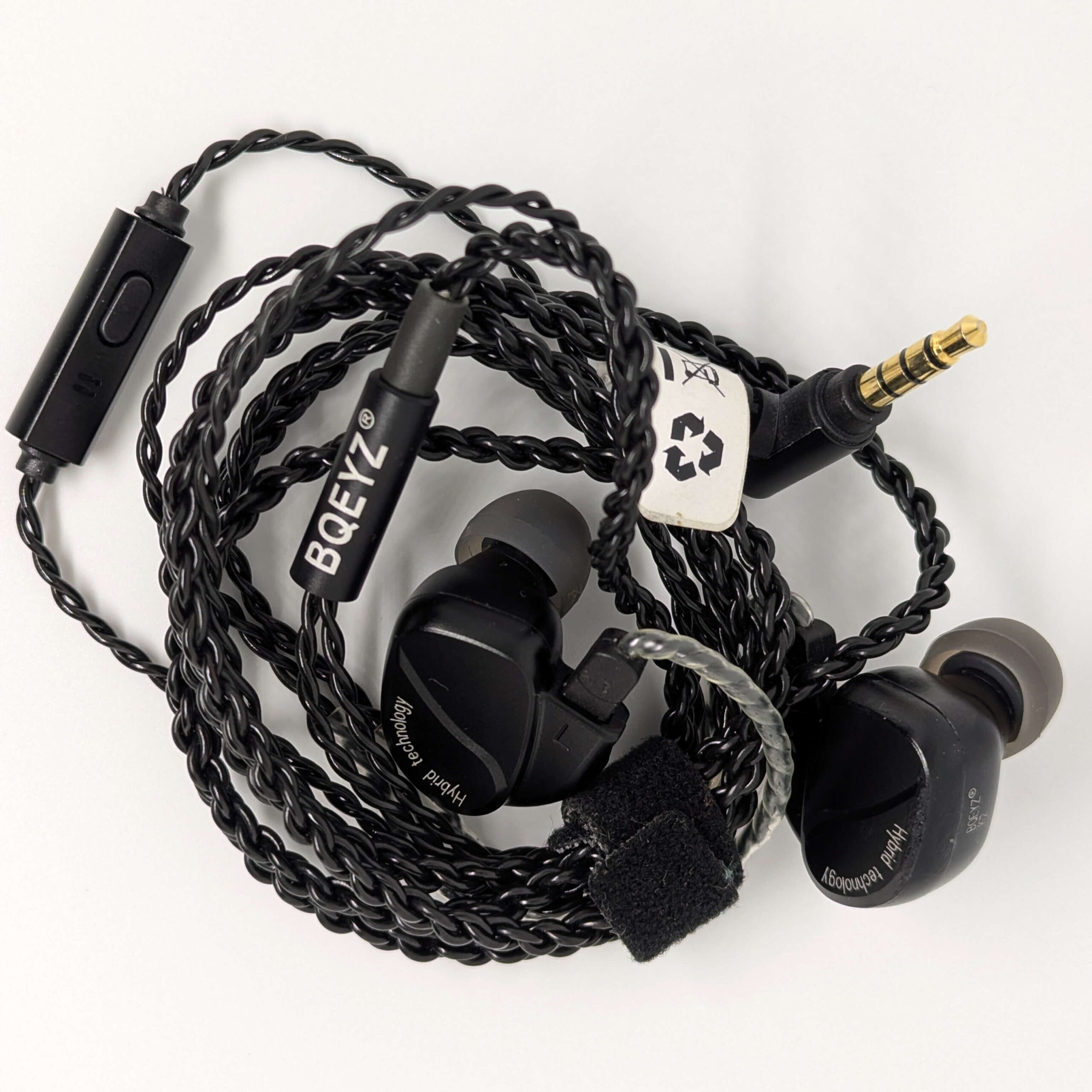 Buy BQEYZ K2 pre-owned earphones at hifinage in India.