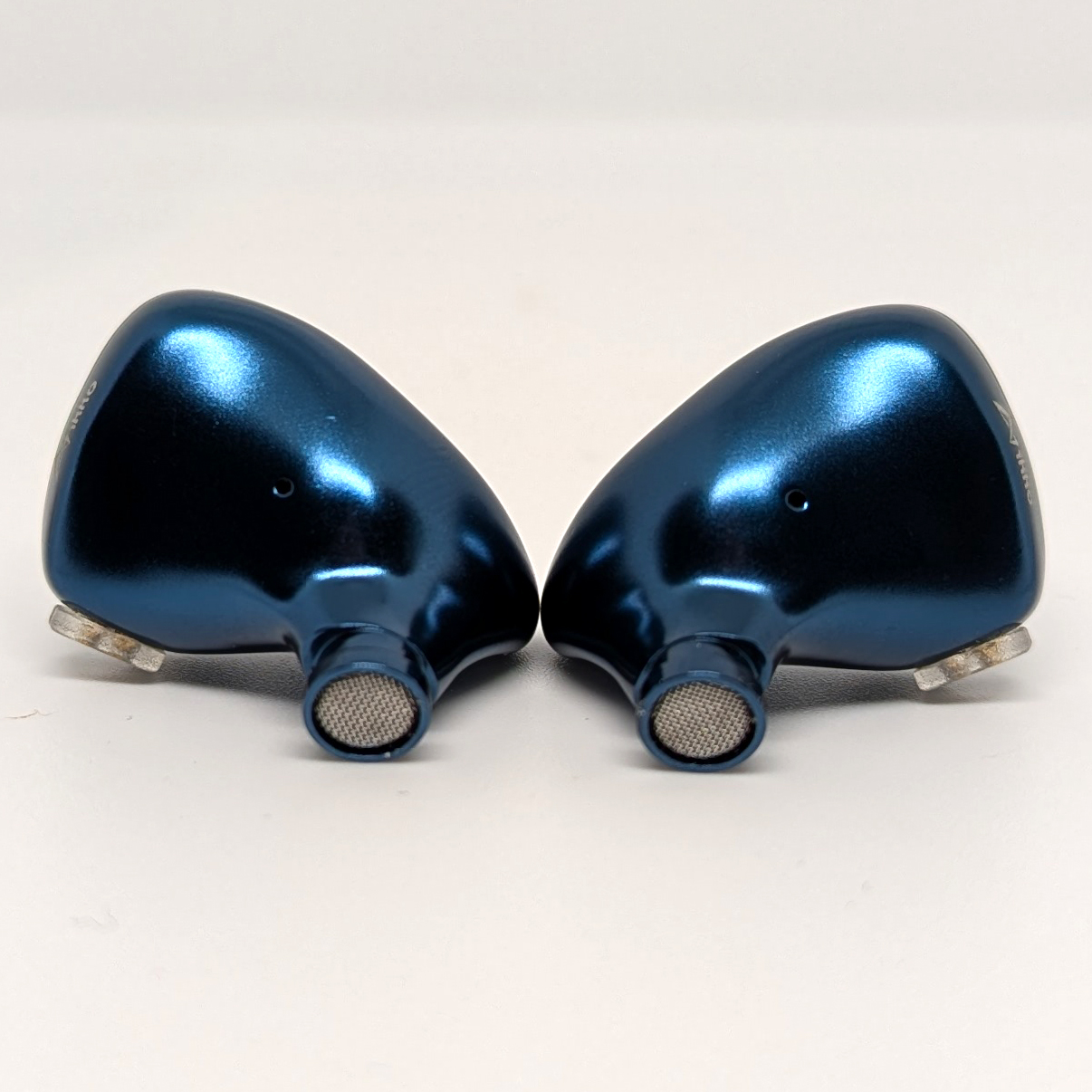 Buy Ikko Audio OH1 open box earphones at hifinage in India.